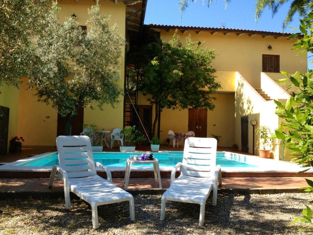 Aparthotel Il Porto à Tuoro sul Trasimeno Extérieur photo